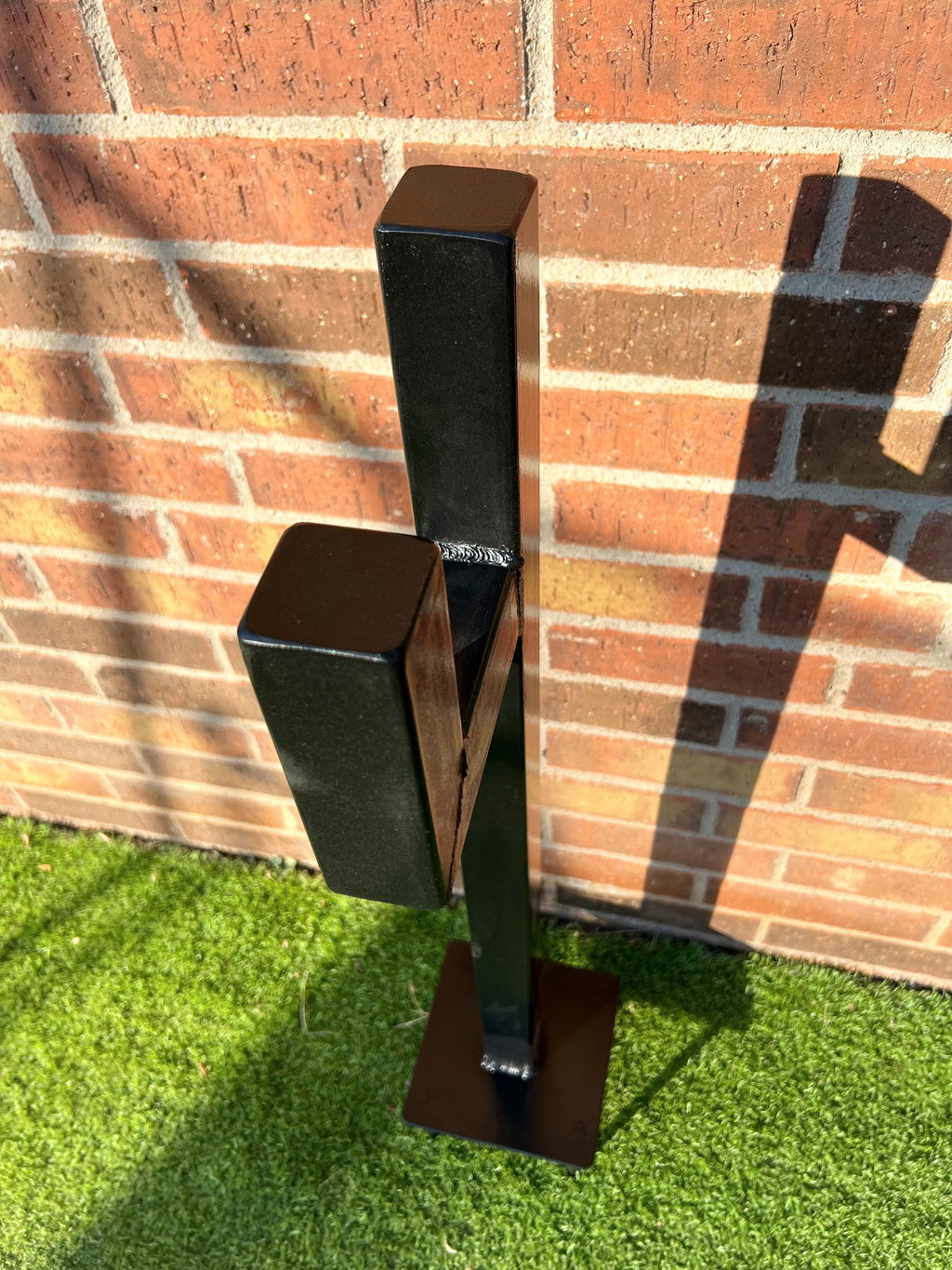 Black Freestanding Metal Garden Hose Holder with Ground Stakes, 100 ft